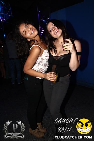 Gravity Soundbar nightclub photo 4 - November 8th, 2013