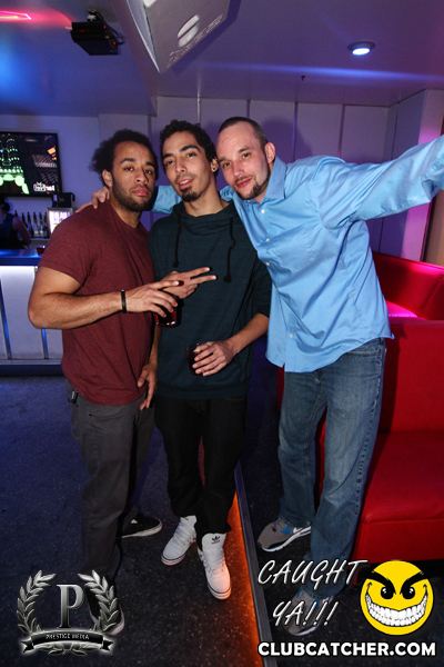 Gravity Soundbar nightclub photo 38 - November 8th, 2013