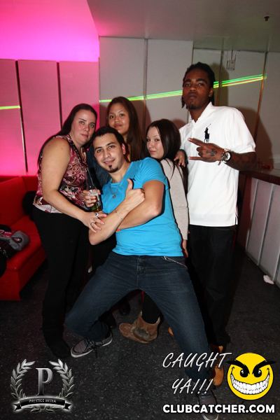 Gravity Soundbar nightclub photo 43 - November 8th, 2013