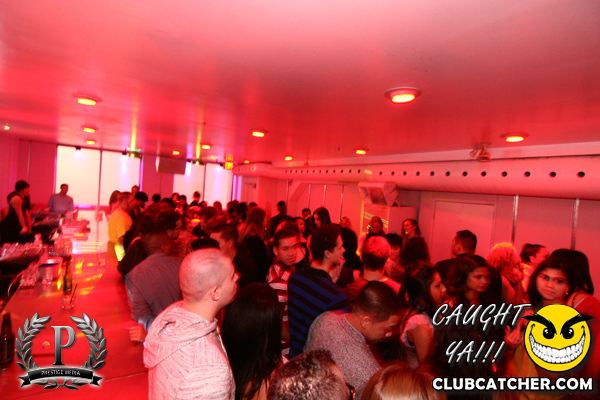 Gravity Soundbar nightclub photo 13 - November 15th, 2013