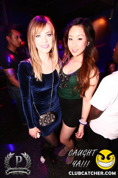 Gravity Soundbar nightclub photo 196 - November 15th, 2013