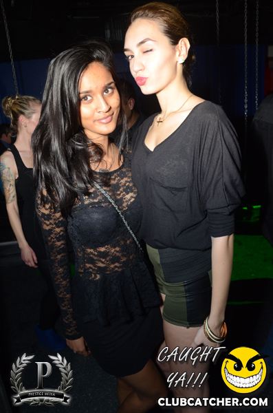 Gravity Soundbar nightclub photo 25 - November 15th, 2013