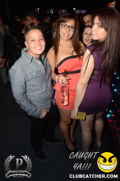 Gravity Soundbar nightclub photo 8 - November 15th, 2013