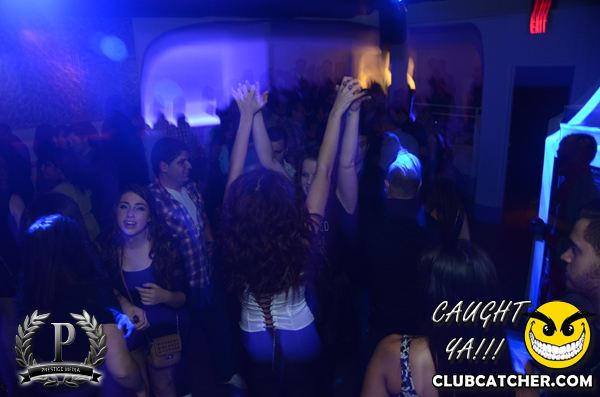 Cove 31 lounge photo 112 - November 16th, 2013