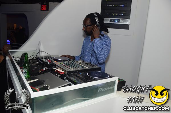 Cove 31 lounge photo 126 - November 16th, 2013