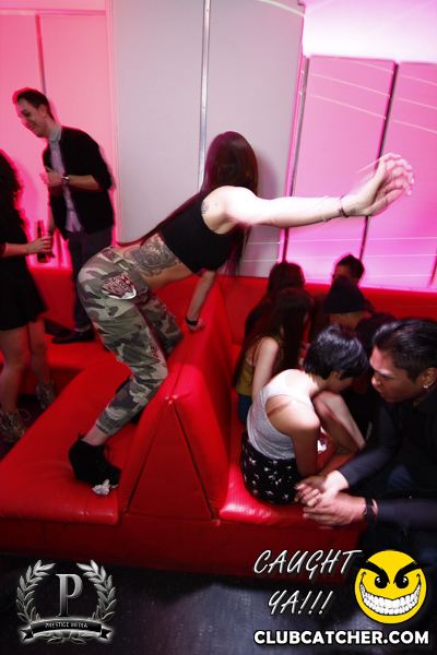 Gravity Soundbar nightclub photo 16 - November 22nd, 2013