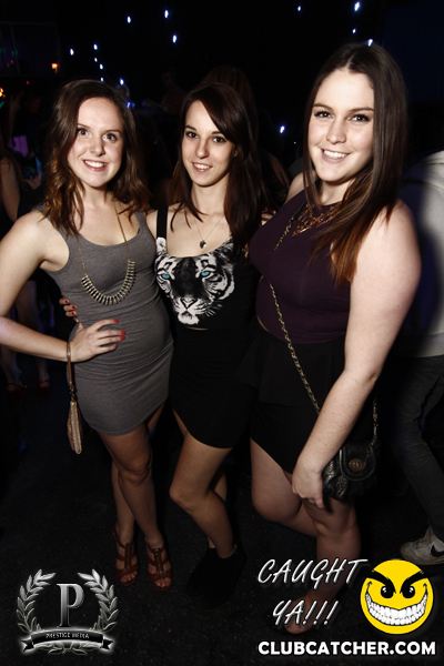 Gravity Soundbar nightclub photo 34 - November 22nd, 2013