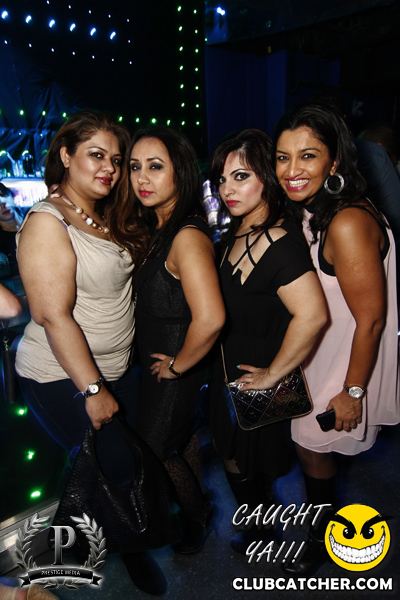 Gravity Soundbar nightclub photo 82 - November 22nd, 2013