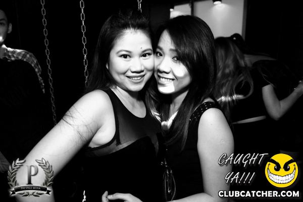 Gravity Soundbar nightclub photo 102 - December 27th, 2013