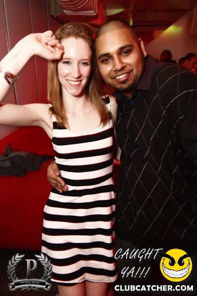 Gravity Soundbar nightclub photo 88 - December 27th, 2013