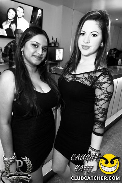 Gravity Soundbar nightclub photo 190 - January 3rd, 2014