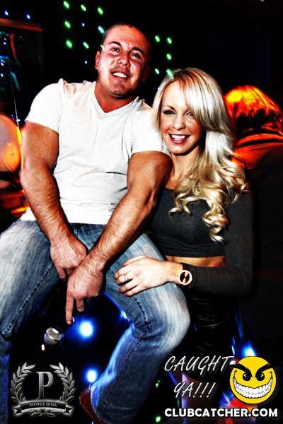 Gravity Soundbar nightclub photo 217 - January 3rd, 2014