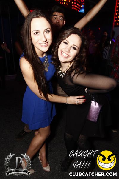 Gravity Soundbar nightclub photo 35 - January 3rd, 2014