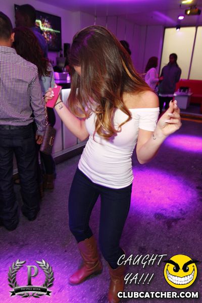 Gravity Soundbar nightclub photo 217 - January 17th, 2014