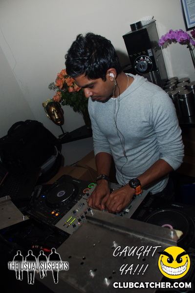 Atelier Cafe lounge photo 293 - August 26th, 2011