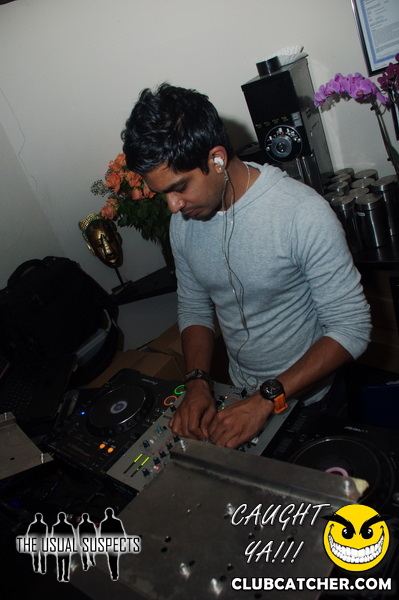 Atelier Cafe lounge photo 294 - August 26th, 2011