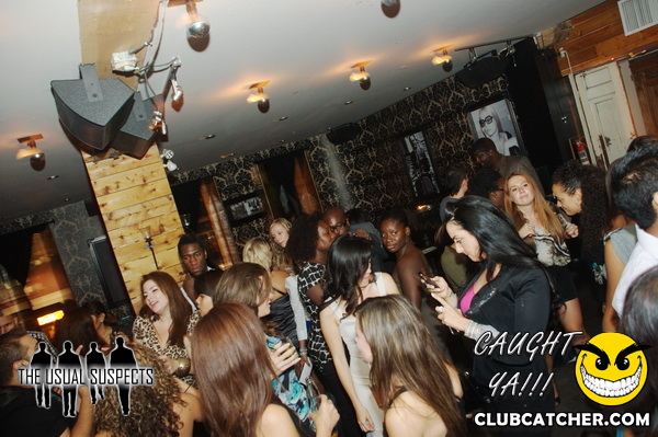 Atelier Cafe lounge photo 8 - August 26th, 2011