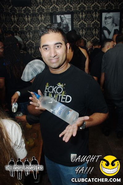 Atelier Cafe lounge photo 86 - August 26th, 2011