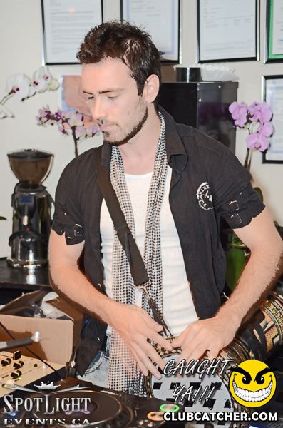 Atelier Cafe lounge photo 109 - September 4th, 2011