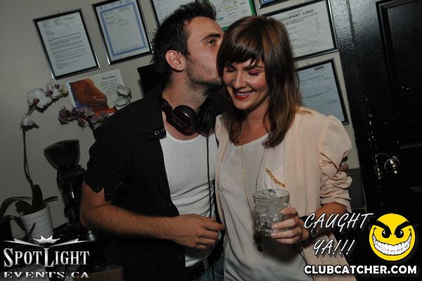 Atelier Cafe lounge photo 285 - September 4th, 2011