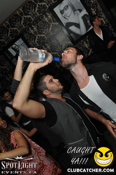 Atelier Cafe lounge photo 288 - September 4th, 2011