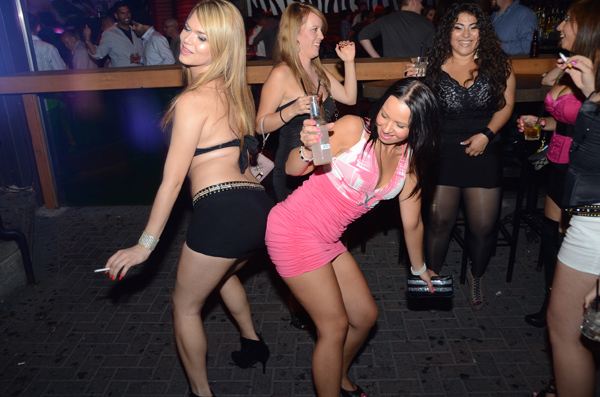 Zu lounge photo 14 - September 10th, 2011