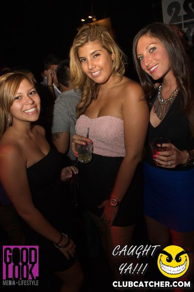 Berlin nightclub photo 85 - September 2nd, 2012