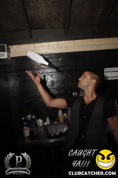 Ohso nightclub photo 71 - October 20th, 2012