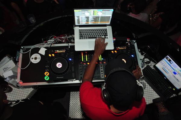 Luxy nightclub photo 31 - November 16th, 2012