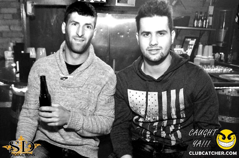 Mana lounge photo 123 - April 4th, 2014