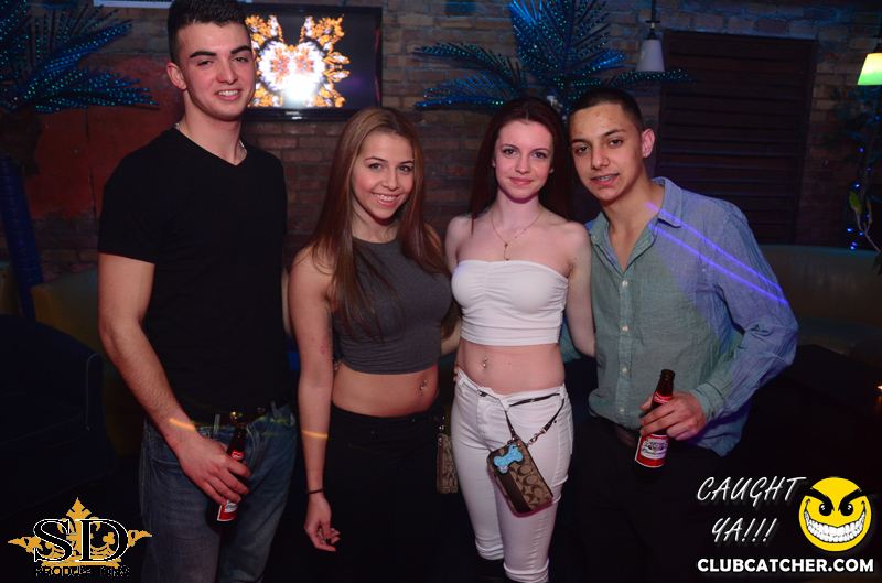 Mana lounge photo 17 - April 4th, 2014