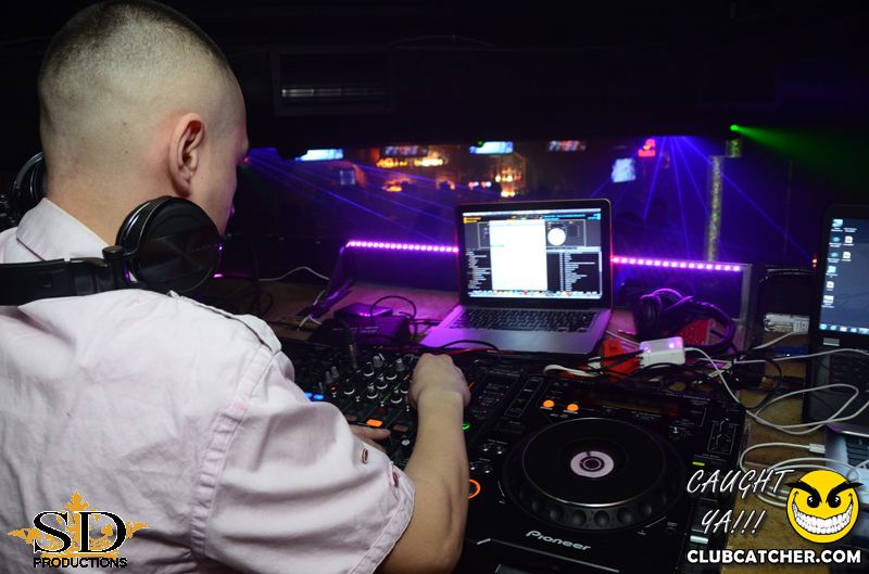 Mana lounge photo 8 - April 4th, 2014