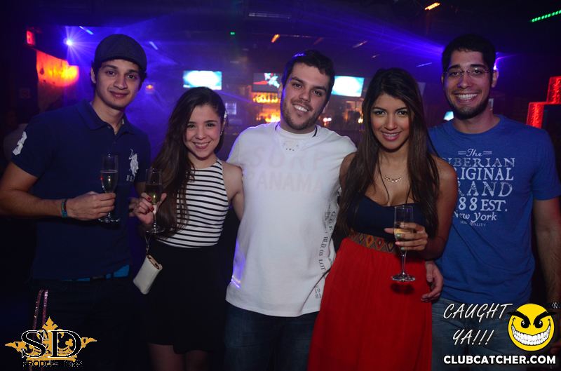 Mana lounge photo 79 - April 4th, 2014
