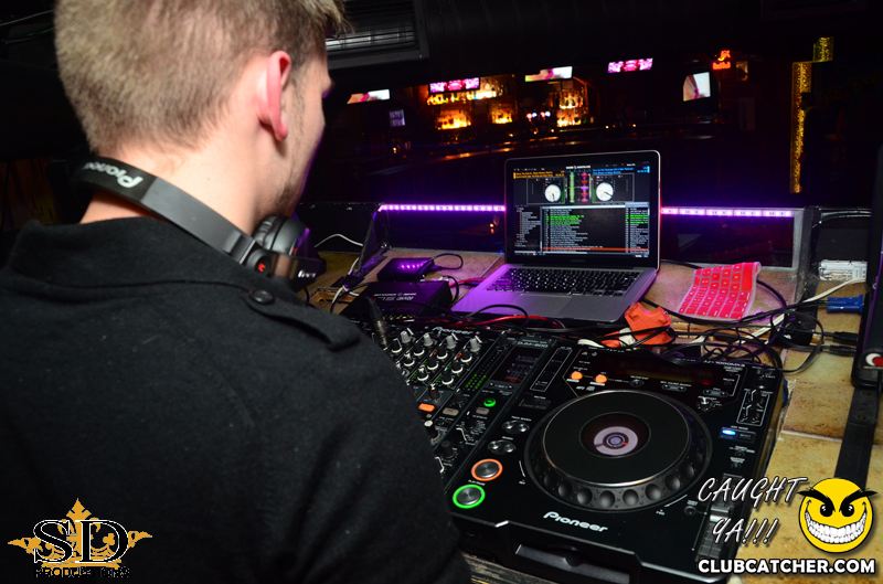 Mana lounge photo 81 - April 4th, 2014