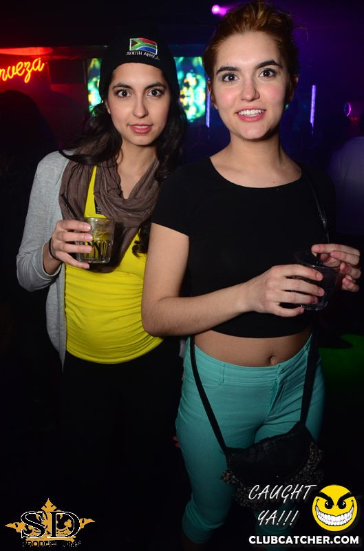 Mana lounge photo 10 - April 4th, 2014