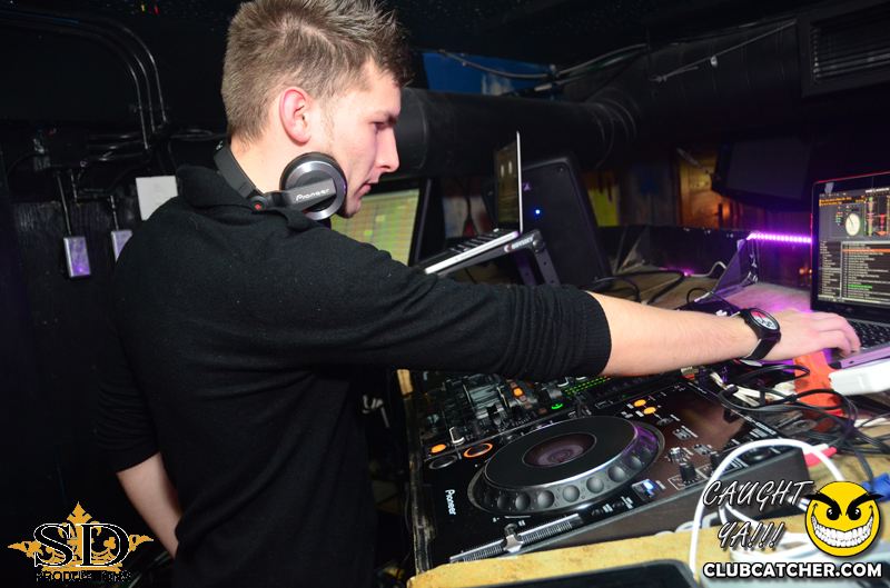 Mana lounge photo 99 - April 4th, 2014