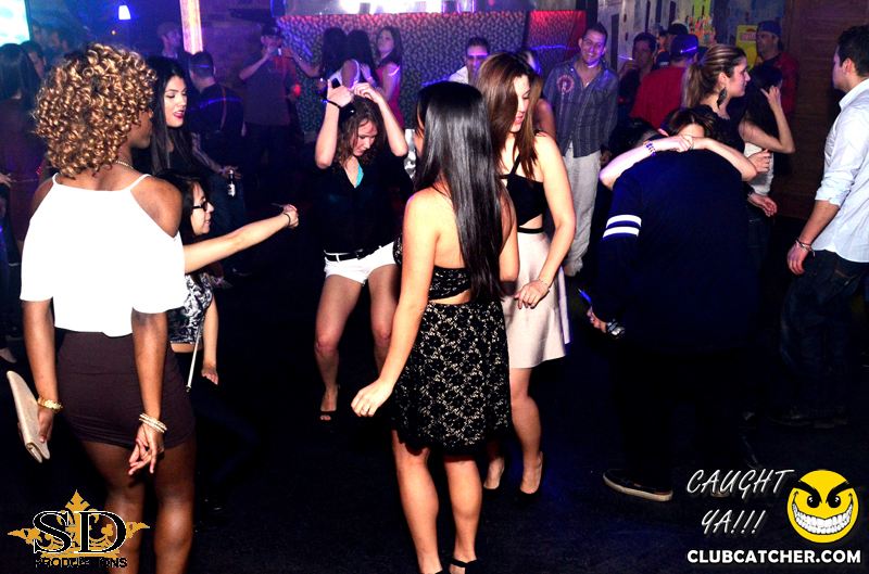 Mana lounge photo 53 - April 11th, 2014