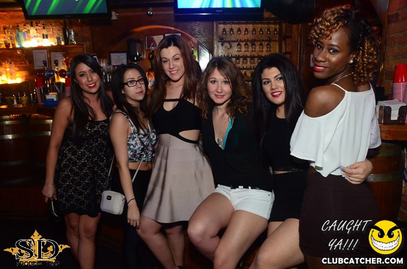 Mana lounge photo 55 - April 11th, 2014