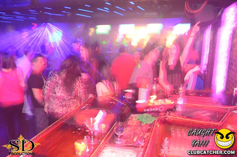 Mana lounge photo 72 - April 11th, 2014