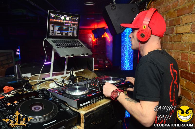 Mana lounge photo 83 - April 11th, 2014