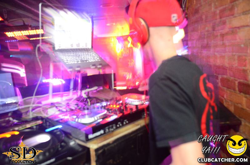 Mana lounge photo 84 - April 11th, 2014