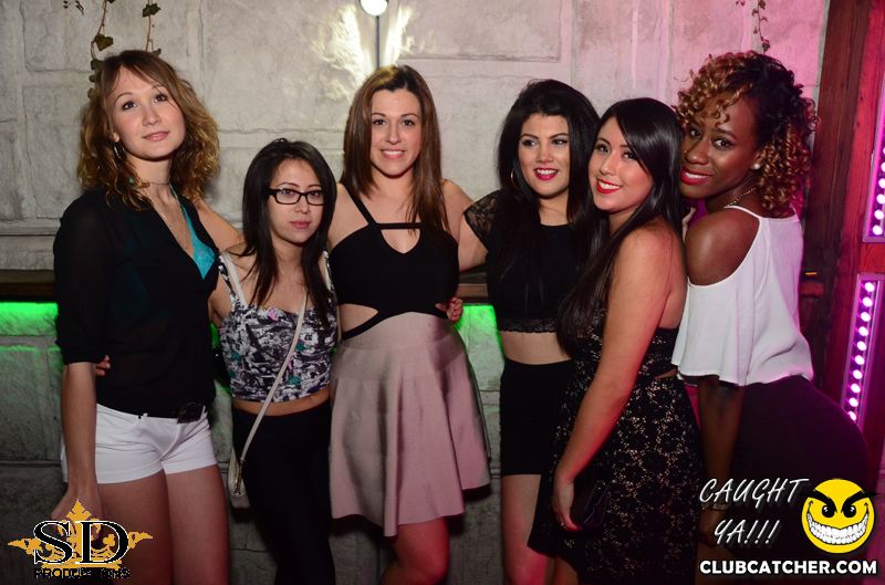 Mana lounge photo 10 - April 11th, 2014