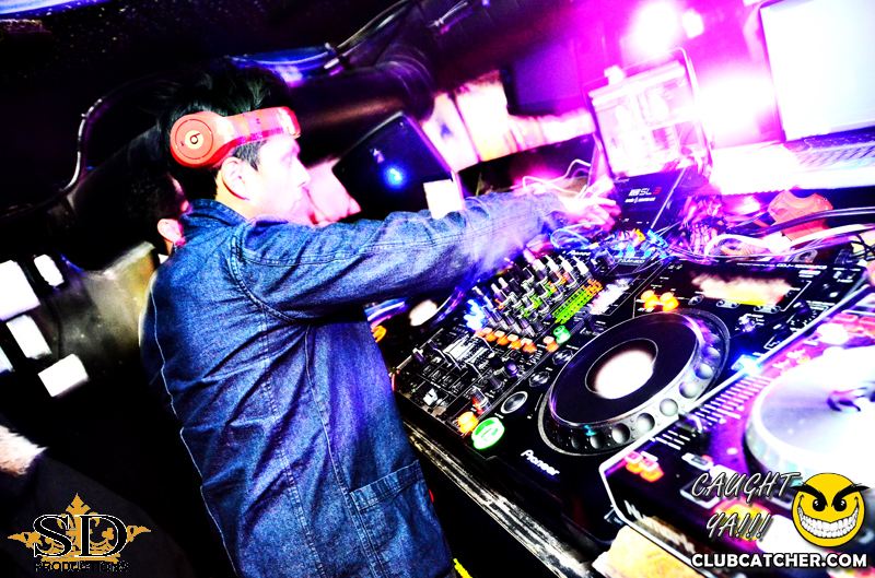 Mana lounge photo 92 - April 11th, 2014