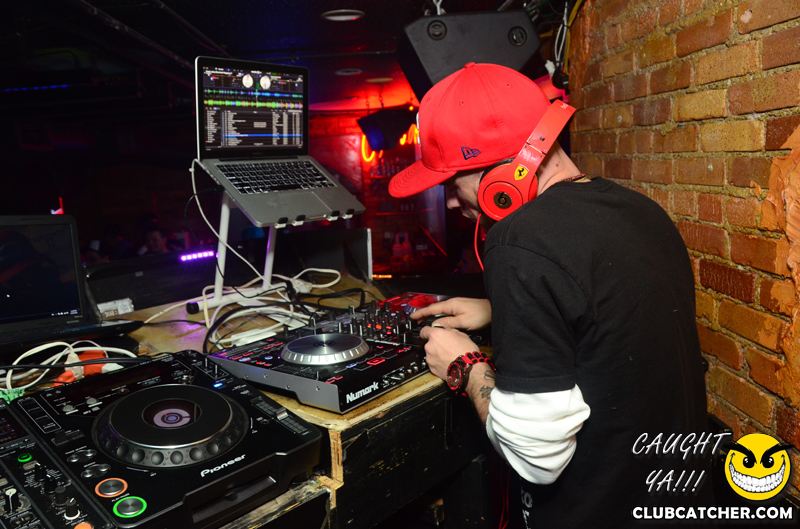 Mana lounge photo 140 - April 18th, 2014