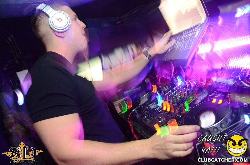 Mana lounge photo 15 - April 18th, 2014