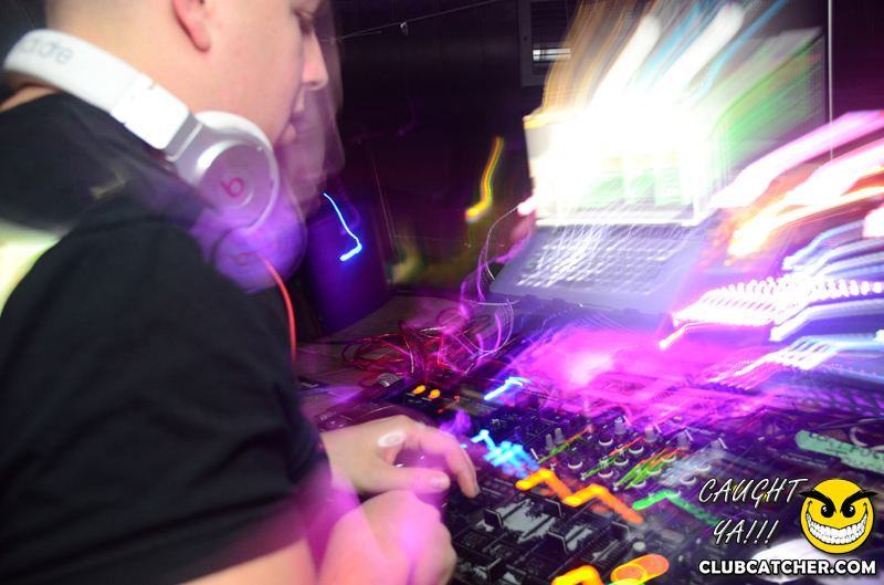 Mana lounge photo 92 - April 18th, 2014