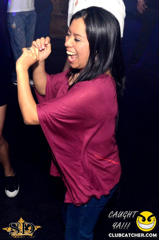 Mana lounge photo 12 - April 25th, 2014