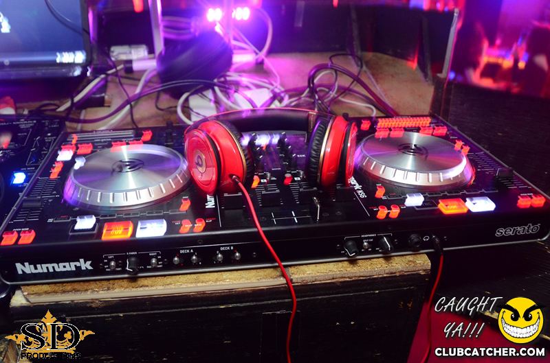 Mana lounge photo 15 - April 25th, 2014