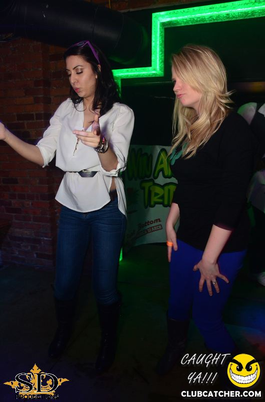 Mana lounge photo 80 - April 25th, 2014