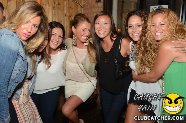 T2 lounge photo 21 - August 1st, 2013